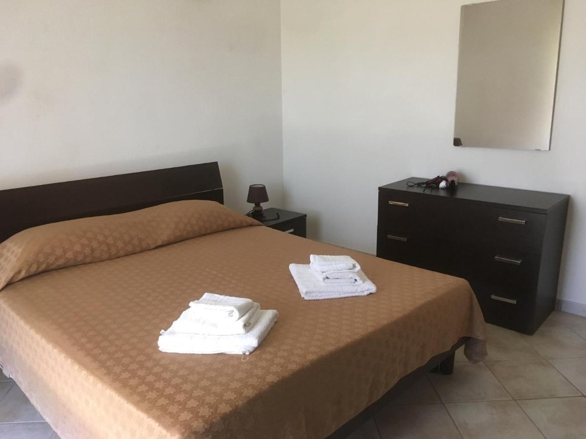 Residence S'Oggiastrone 塔瑙内拉 外观 照片