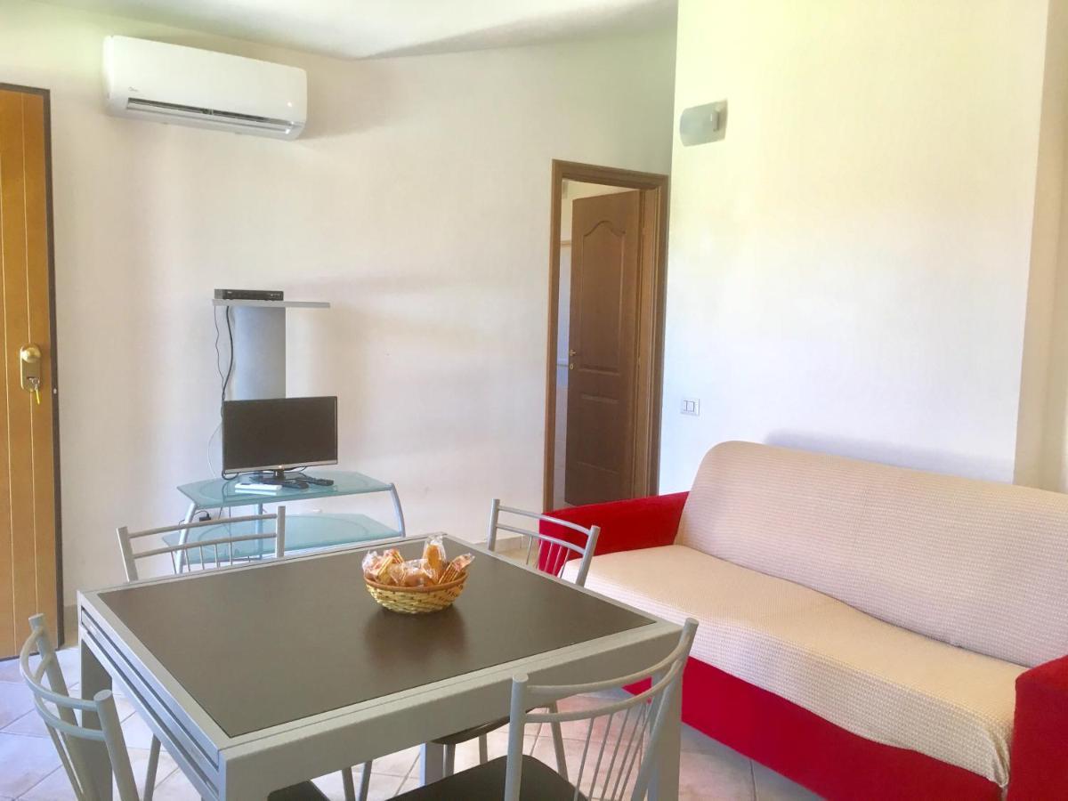 Residence S'Oggiastrone 塔瑙内拉 外观 照片